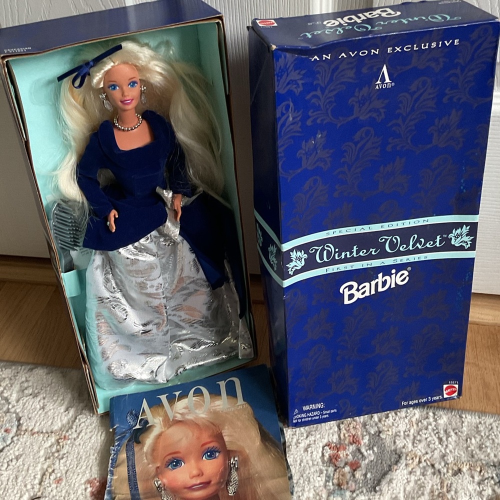 Vintage 1995 Avon Winter Velvet Barbie